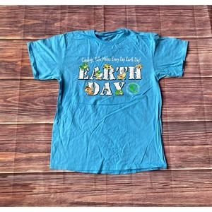 Earth Day T-shirt size Medium